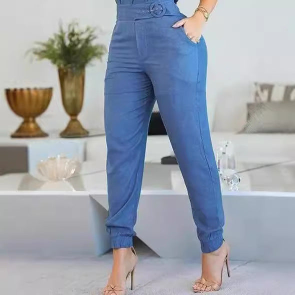 Dame afslappet jumpsuit med ruffles detaljer og justerbart taljebælte Skovae