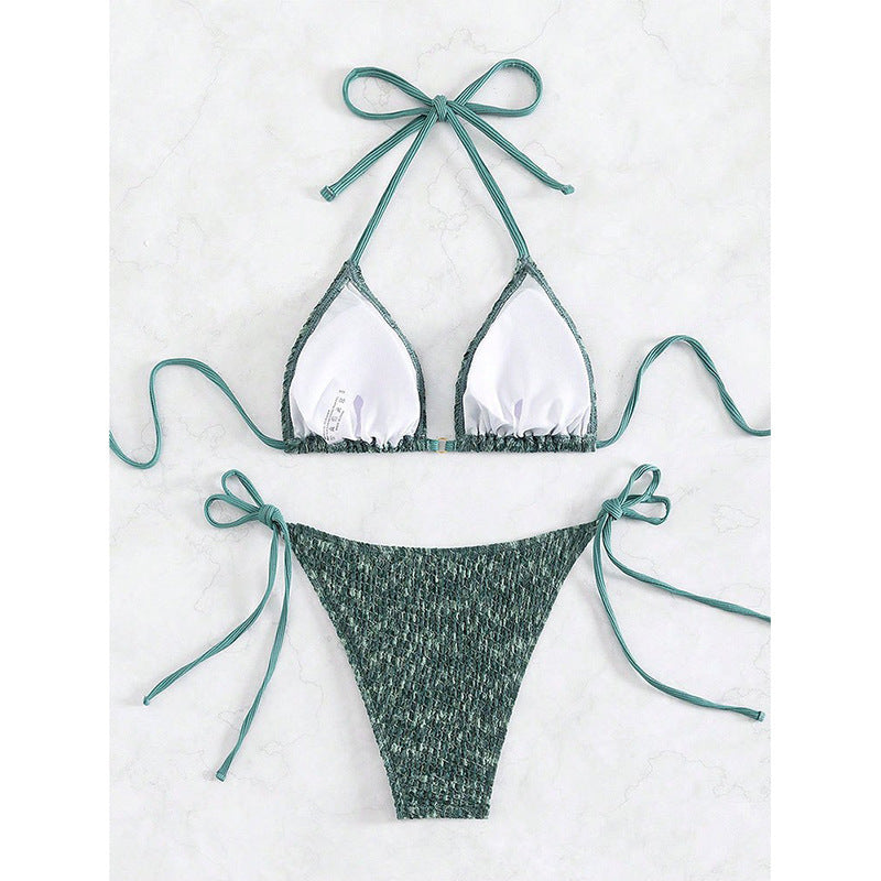 Dame triangel-bikini med justerbare stropper og elegante flæsedetaljer Skovae