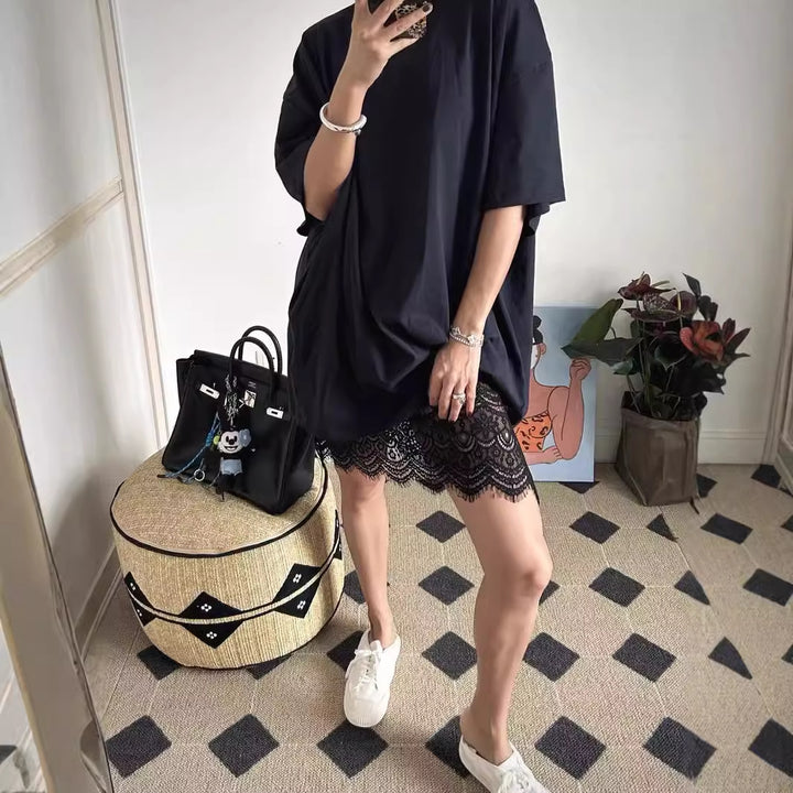Dame Oversized T-shirt lavet af blødt bomuldsstof med rund halsudskæring og afslappet pasform Stilla