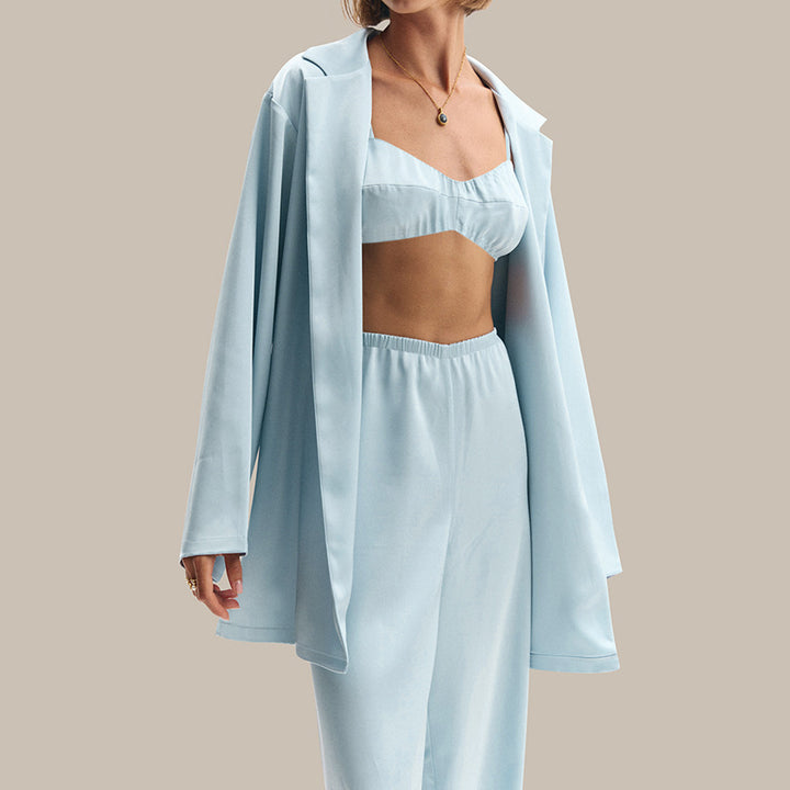 Dame elegant satin loungewear sæt med bred kimono og cropped top Stilla