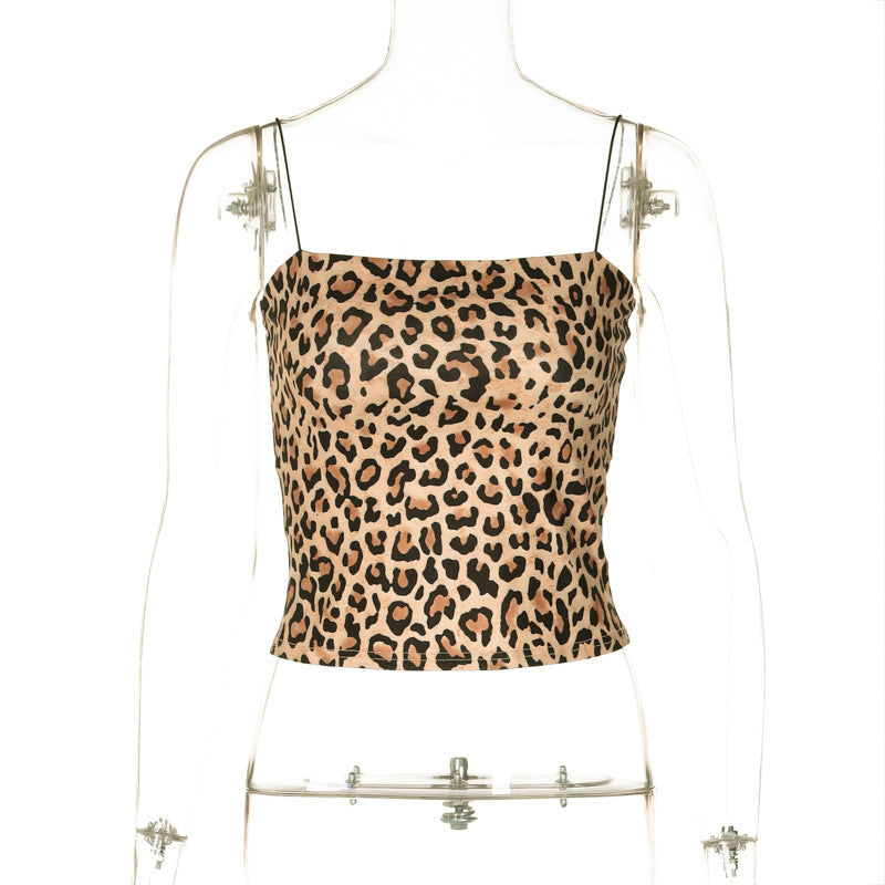 Dame Crop Top i leopardmønster med tynde stropper og figurnær pasform Stilla