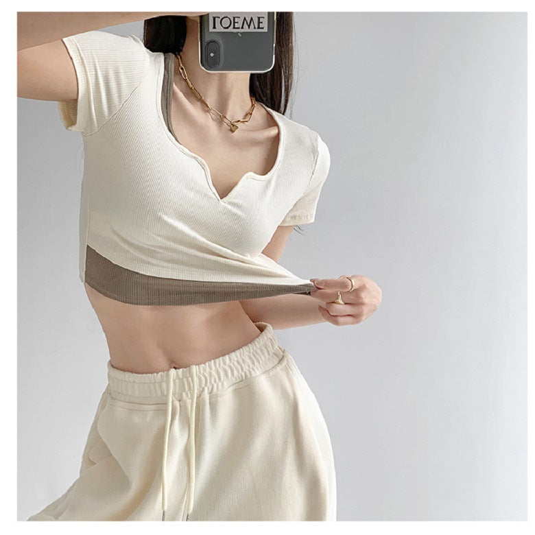 Kvinders afslappede cropped top med moderne V-hals og tekstur