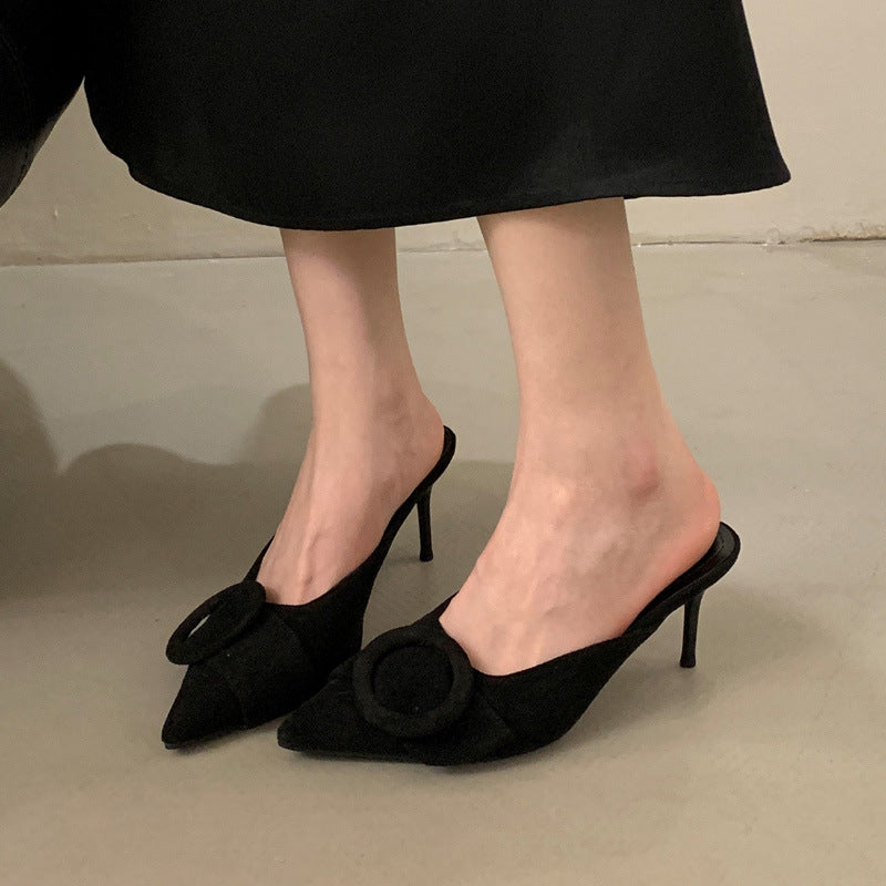 Dame Slingback-pumps med moderne ringdetalje og delikat spidsdesign Stilla