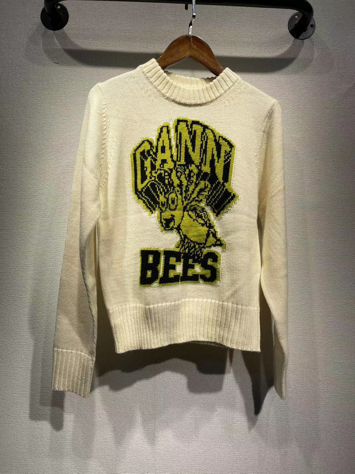 Dame sweater med unikt grafisk strikdesign og kvalitetsmateriale Stilla
