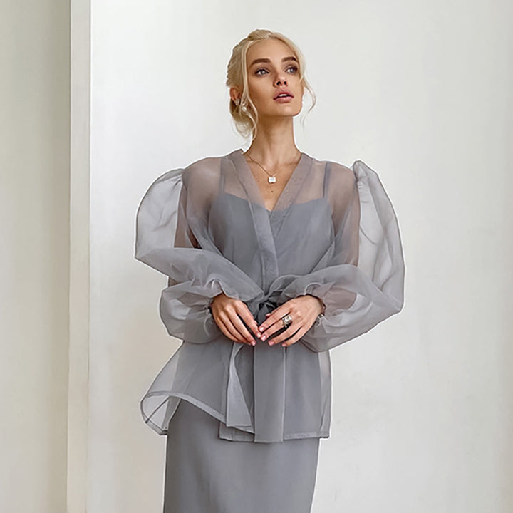 Dame Transparent Chiffonjakke med forseggjorte pufærmer og elegant bælte Stilla