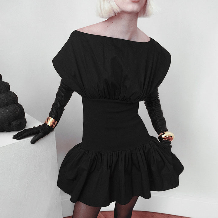 Femme Off-Shoulder Rüsch Mini Kjole Stilla