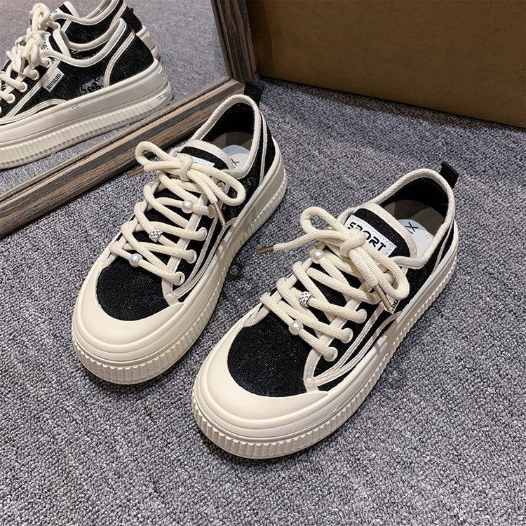 Dame Sporty Sneakers med komfortsål og moderigtige detaljer Stilla