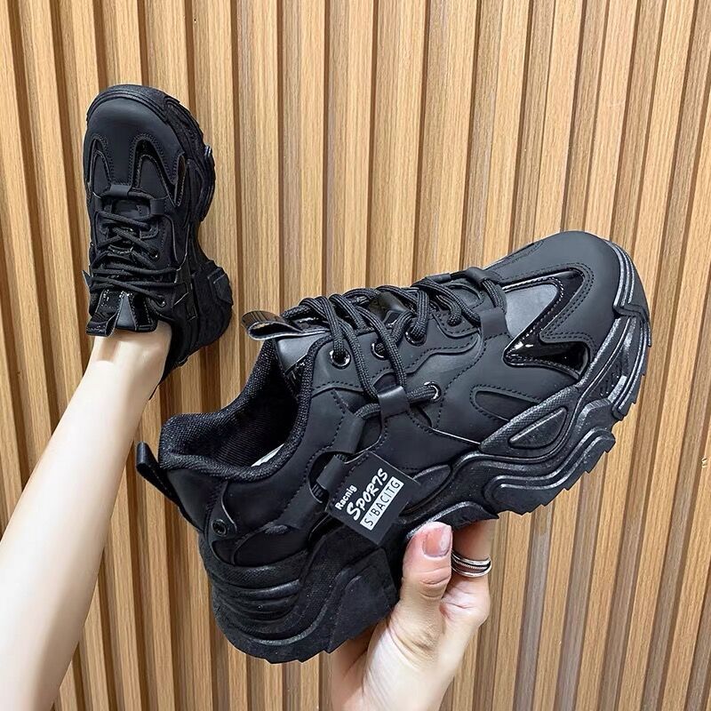 Dame nan klumpede sports sneakers med ekstra høj profilsål og åndbart netfór Skovae