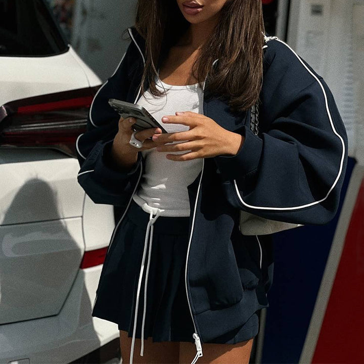 Dame Sporty Outfit med korte bukser og afslappet jakke Stilla