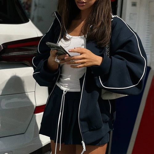 Dame Sporty Outfit med korte bukser og afslappet jakke Stilla