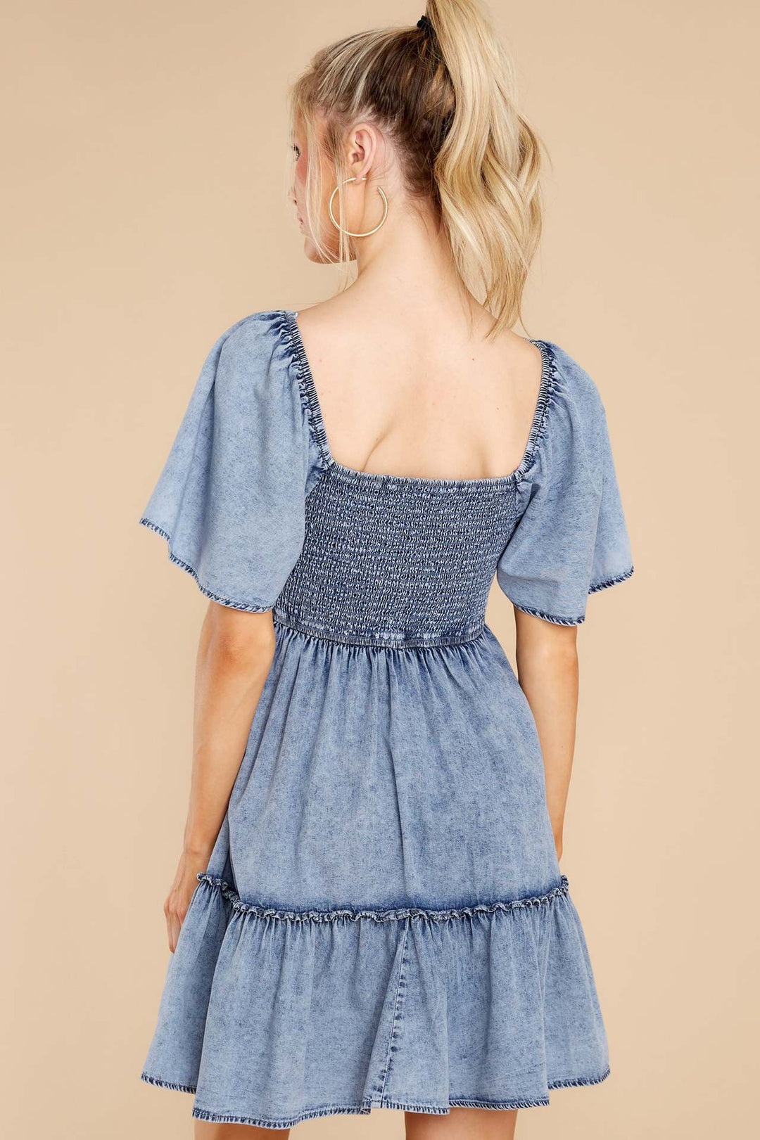 Dame Denim Sommerkjole med voluminøse puffærmer og rynkninger Stilla