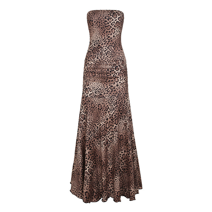 Damer elegant omslagskjole med leopardmønster og voluminøs kant Skovae