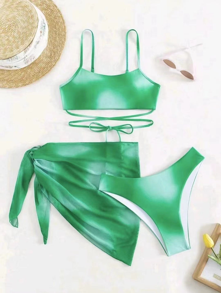 Dame bikini-sæt med innovativt indpakningsskørt og trendy crop-top Stilla