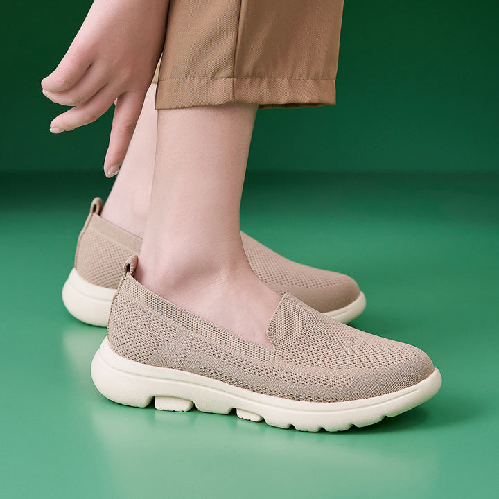 Dame Slip-On Sneakers med åndbar mesh-overflade og komfortabel dæmpningsteknologi Stilla