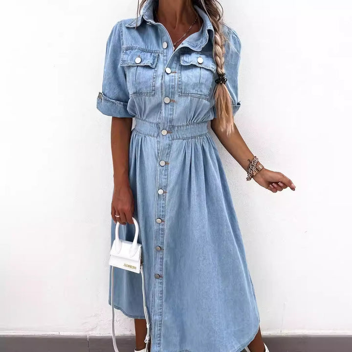 Dame jeans skjortekjole i moderne stil med tætsiddende snit og brystlommer Stilla