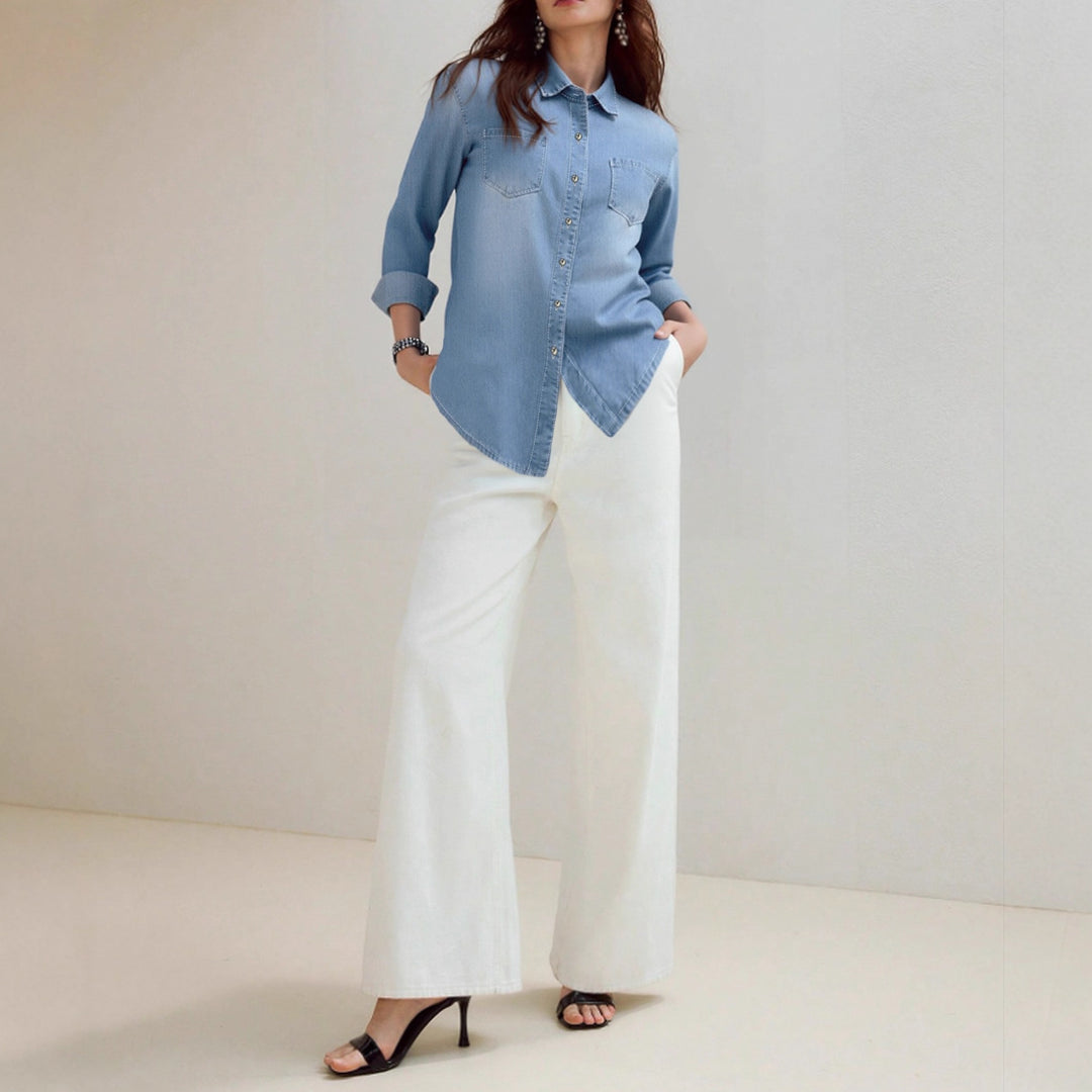 Dame Denim Skjorte med moderne brystlommer og elegant knapstolpe Stilla