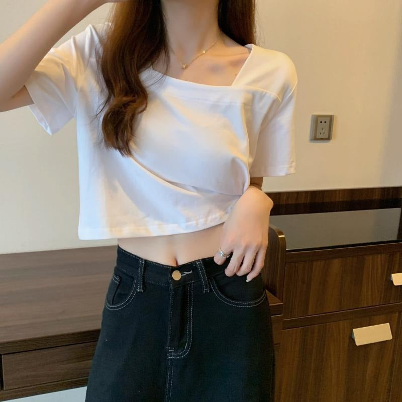 Kvinder Cropped T-Shirt med moderne detaljer Skovae