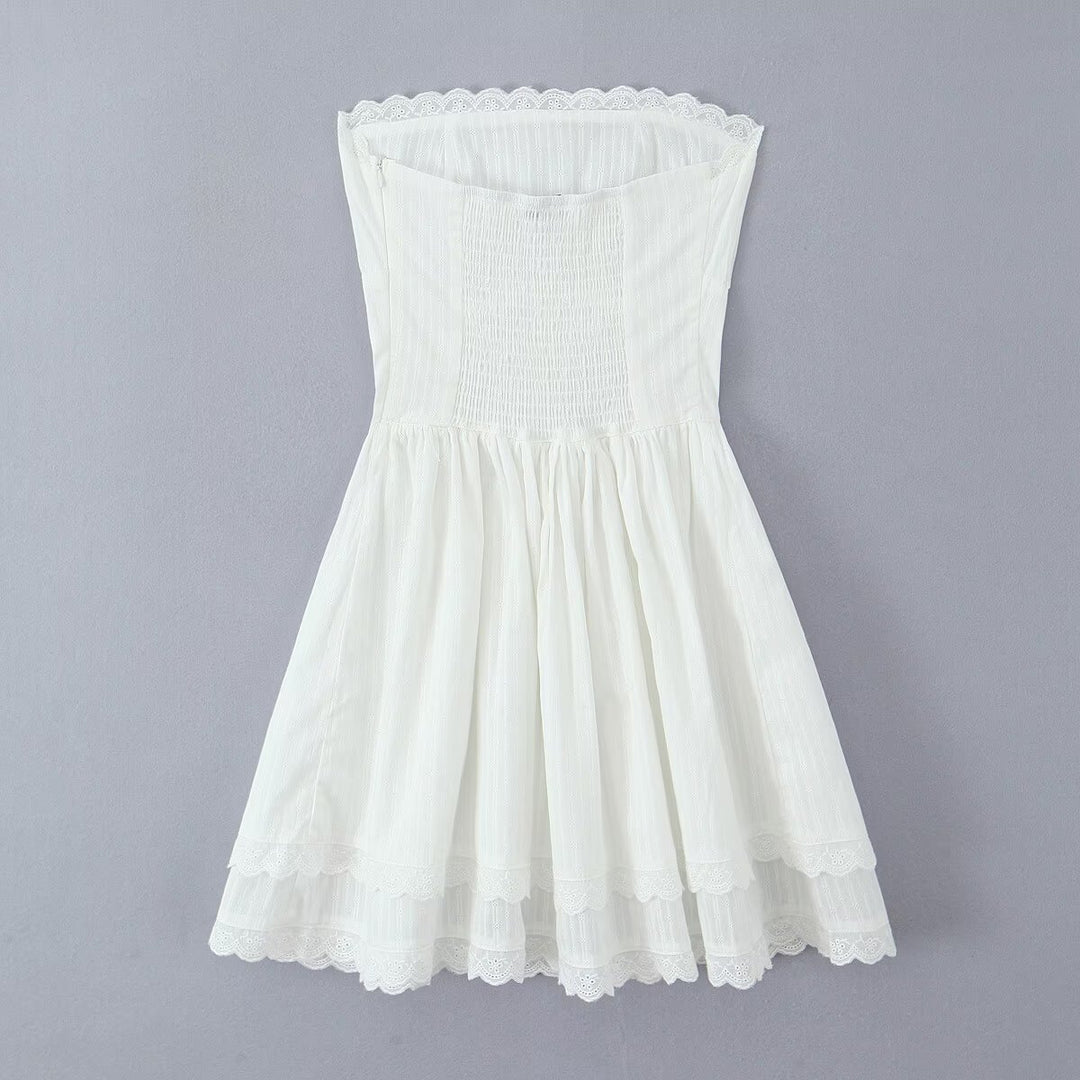 Dame off-shoulder mini-kjole med legende flæsekant og fine blonde accents Stilla