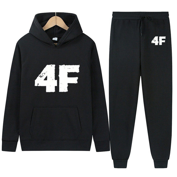 Kvinders hoodie og joggers sæt med sporty komfort Skovae