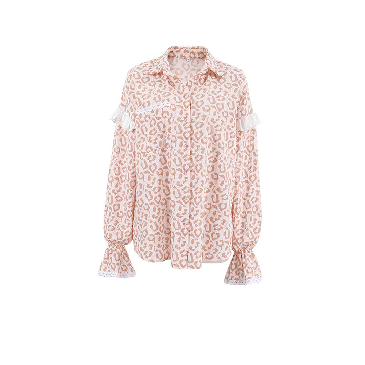 Dame dyreprint bluse med flæser og knapdetaljer Stilla
