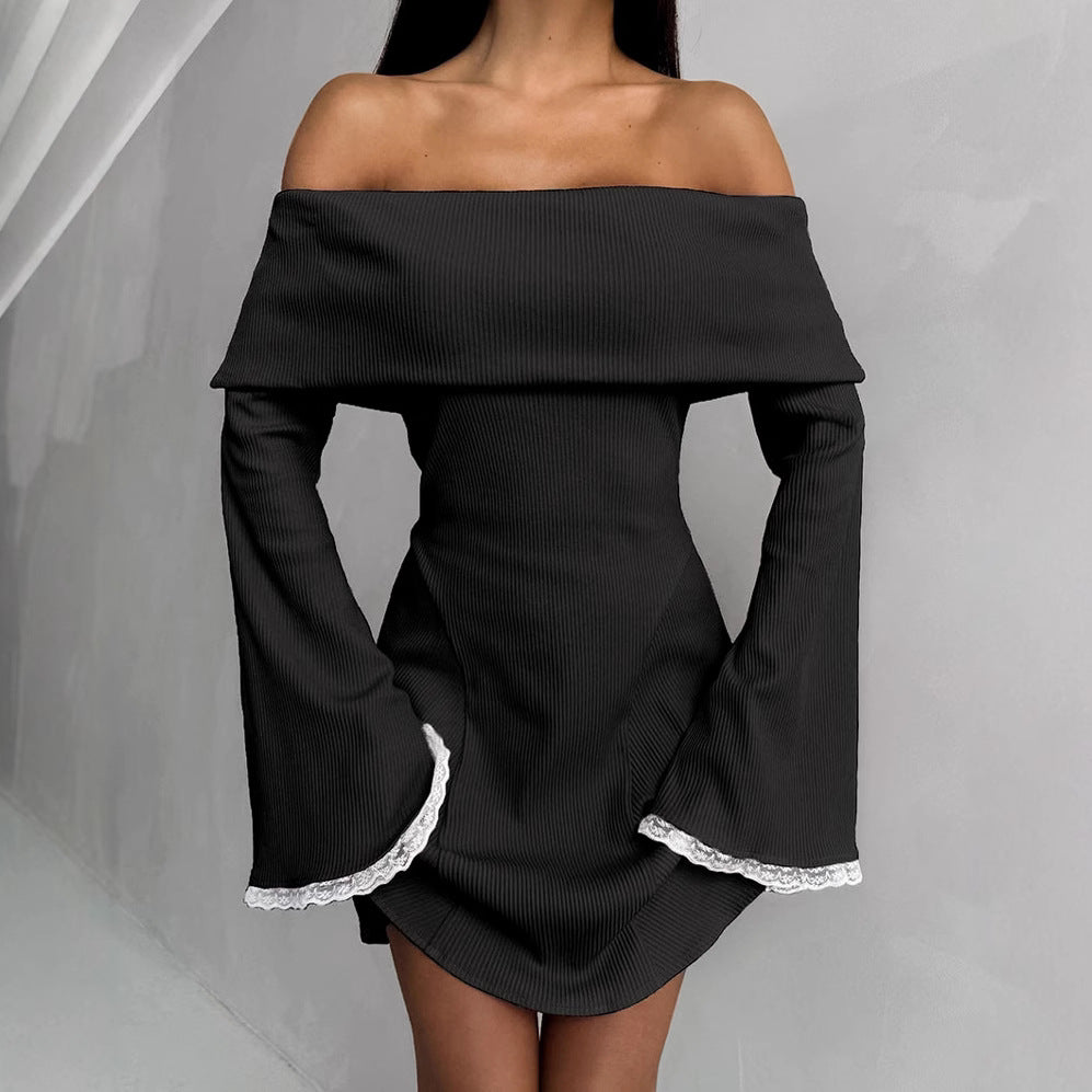 Dame minikjole med off-the-shoulder design og voluminøse ærmer Stilla