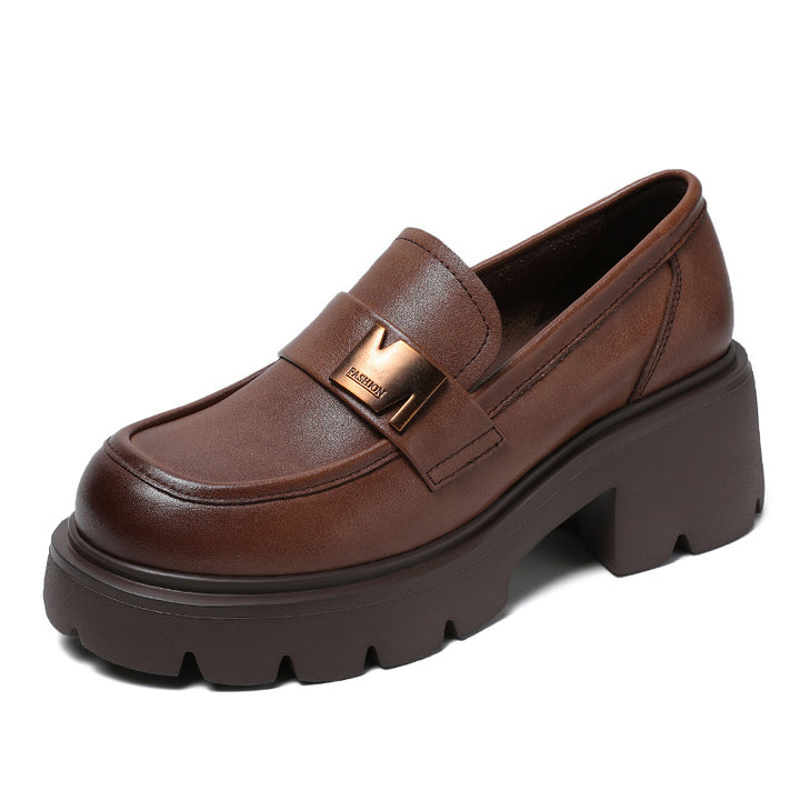Dame Chunky Platform Slipper med dekorativ metallisk accent Stilla