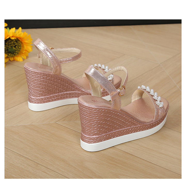 Dame Wedge-sandaler med elegante glimmer accenter og justerbar rem Stilla