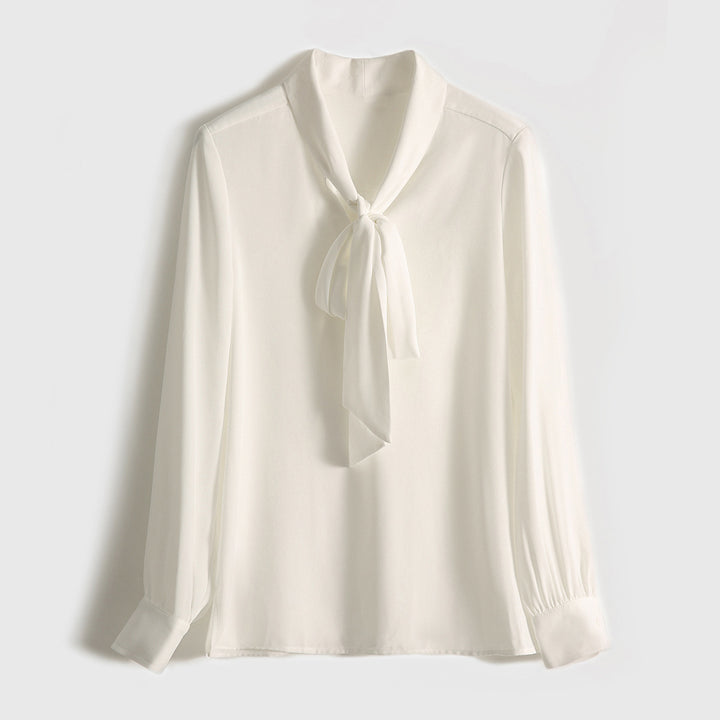 Damebluse med sløjfe krave og elegant snit Stilla