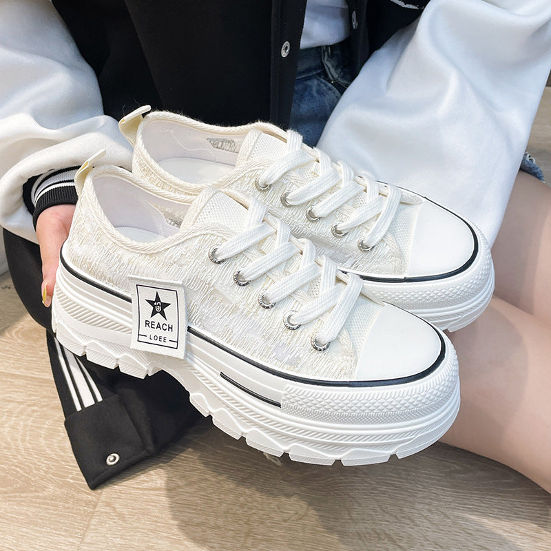 Dame Chunky Sneakers med struktureret overmateriale og skridsikker profileret sål Stilla