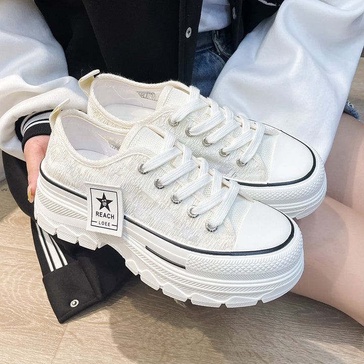 Dame Chunky Sneakers med struktureret overmateriale og skridsikker profileret sål Stilla