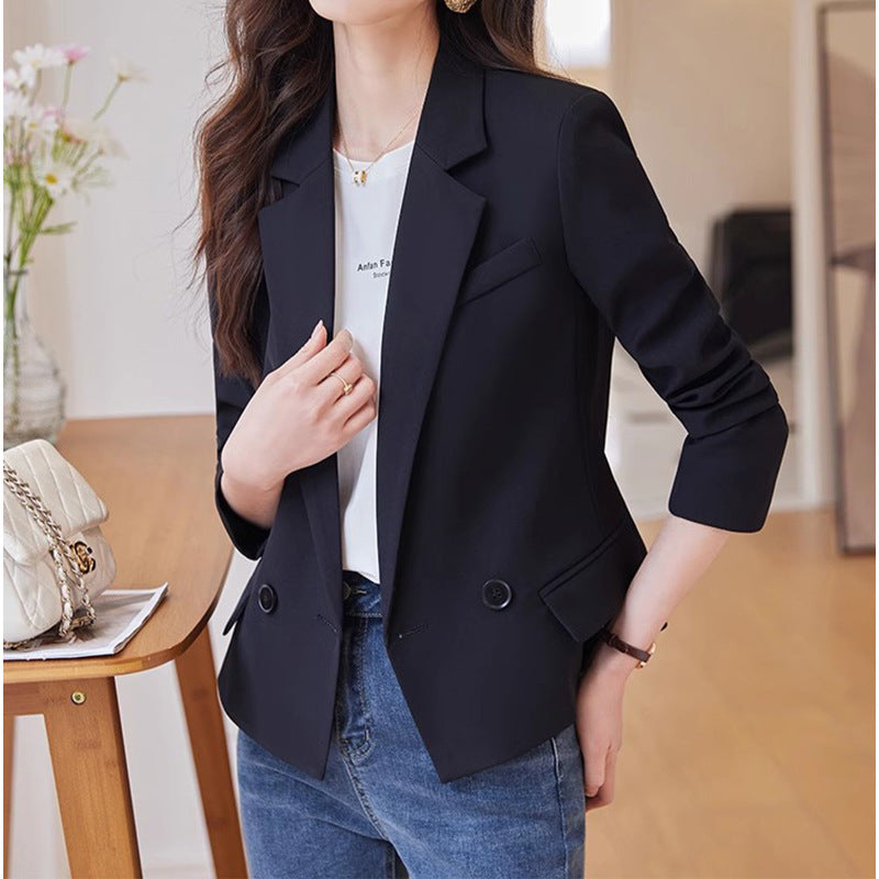 Dame mode blazer med dobbelt knaplukning og elegant snit Stilla