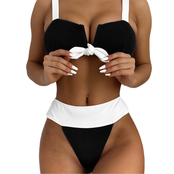 Dame højt skåret bikini med knyttende top Skovae