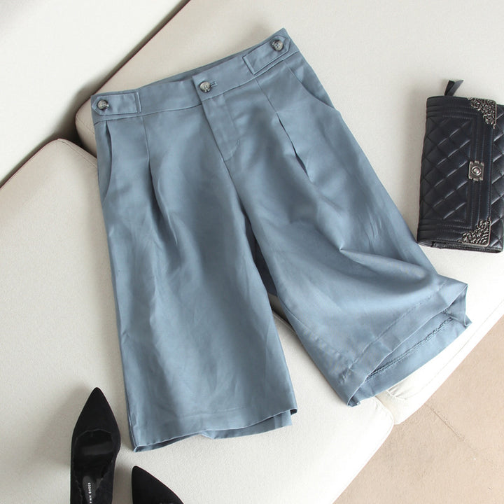 Dame brede linned-shorts med elegante folder og sidelommer Stilla