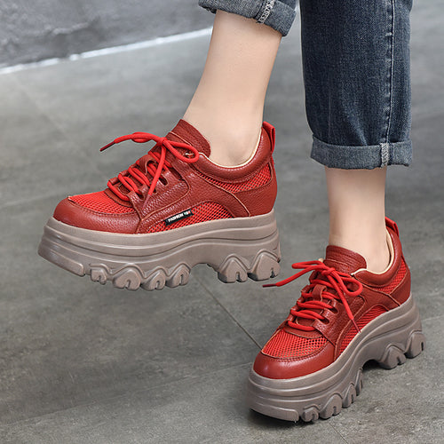 Dame Sporty Sneakers med luftig mesh-overflade og robust plateau Stilla