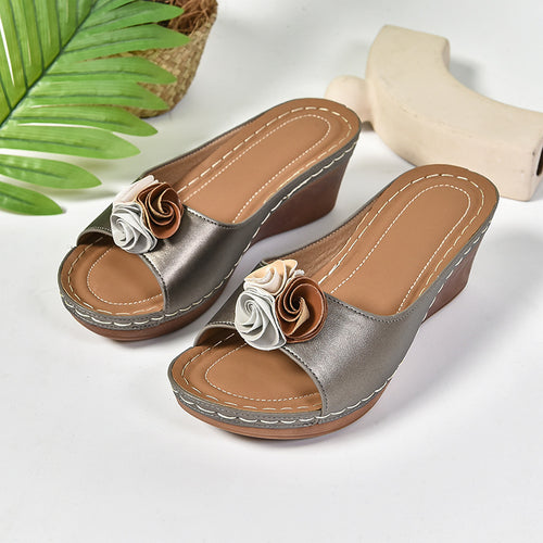 Dame elegante kile-clogs med floralt dekorer Stilla