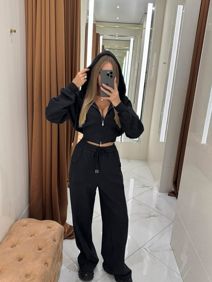 Dame Sports Suit Chic & Stylish