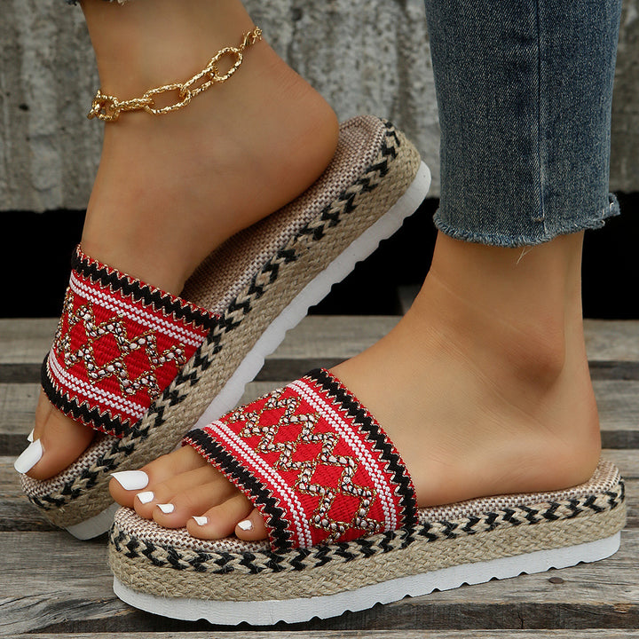 Dame platform-sandaler med flettet detaljer og skridsikker sål Stilla