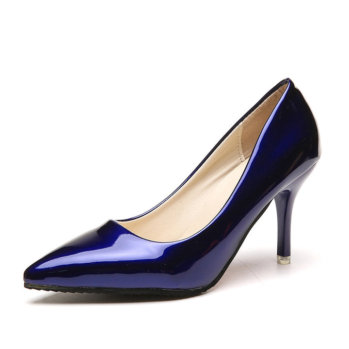 Dame Elegant Højglans-Pumps med smal Silhuet og komfortabelt Inderlag Stilla