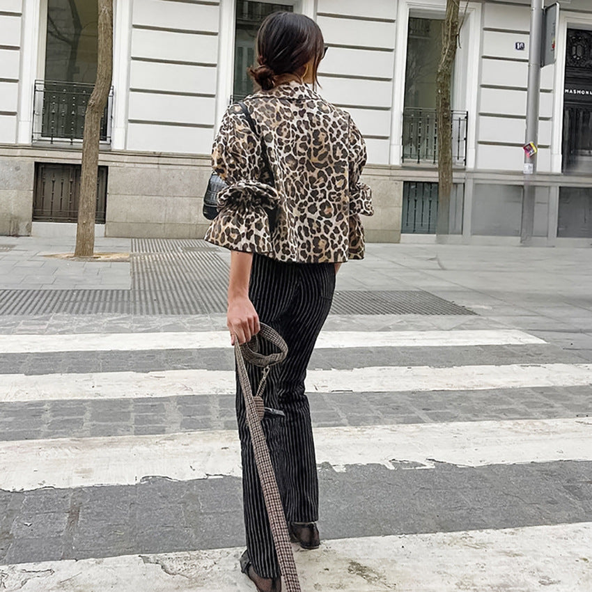 Dame bluse med leopardmønster og voluminøse ærmer Stilla