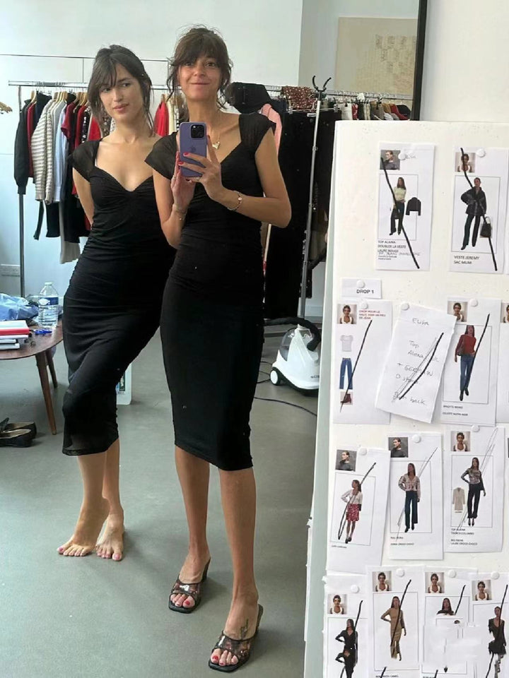 Dame Bodycon-kjole med dyb V-udskæring og ærmeløs design Stilla