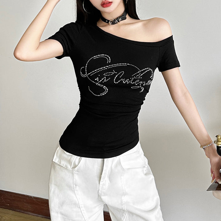 Dame figursyet overdel med asymmetrisk snit og funklende strassdetaljer Stilla