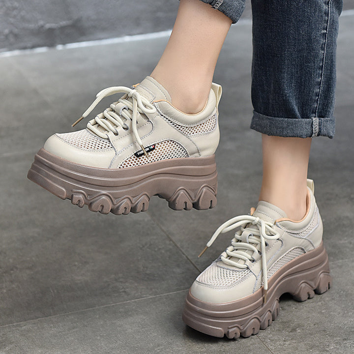 Dame Sporty Sneakers med luftig mesh-overflade og robust plateau Stilla
