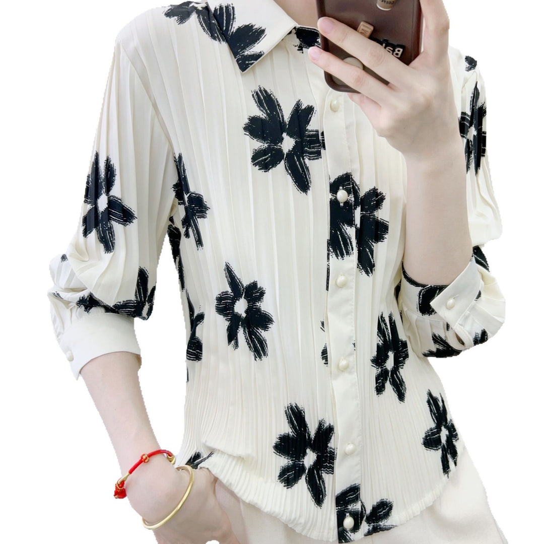 Dame frynsebluse med blomsterdesign Stilla