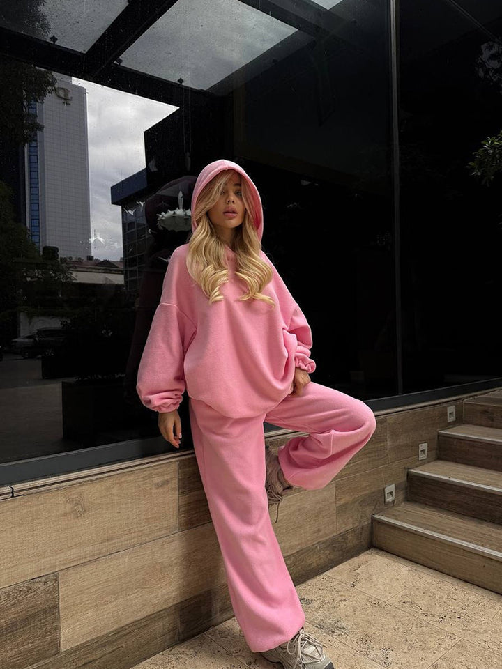 Kvinders hyggelige hoodie og joggersæt med brede ærmer og elastisk talje Skovae