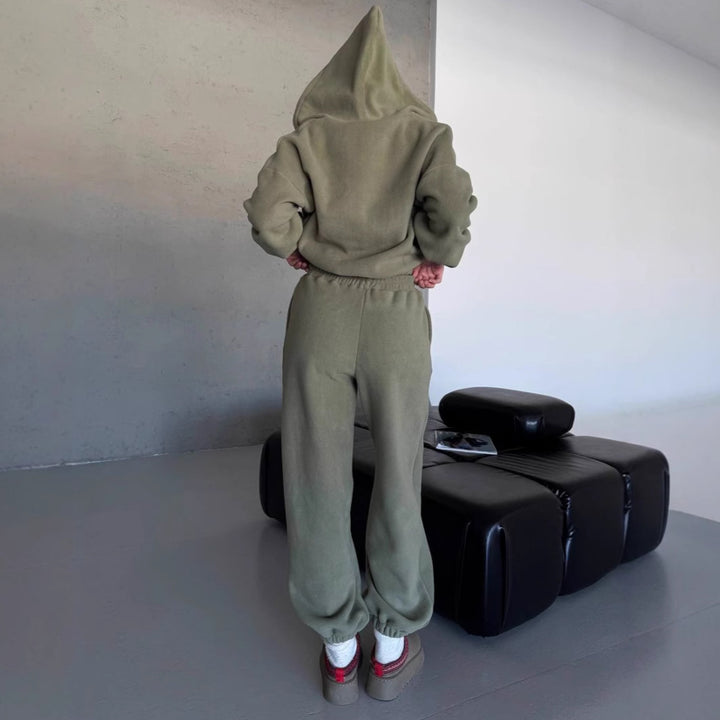 Kvinders stilfulde fleece loungewear sæt med cropped jakke og komfortable joggers Skovae
