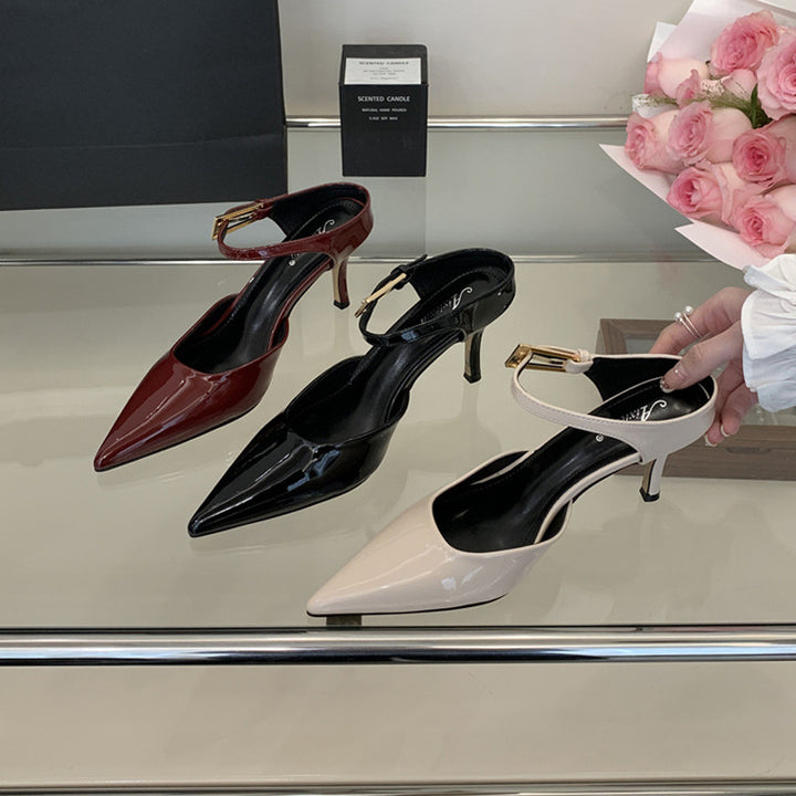 Dame Slingback Pumps med elegant spidsdesign og moderne metallic-spænde Stilla