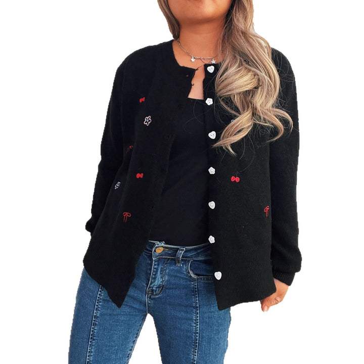 Dame cardigan med farverigt broderi-design og knaplukning Stilla
