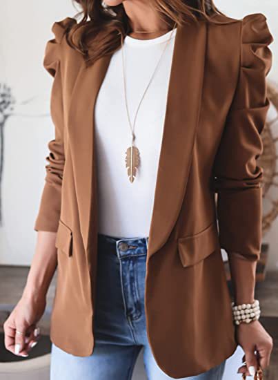 Dame Fashionabel Blazer med flæse detaljer og tætsiddende snit Stilla