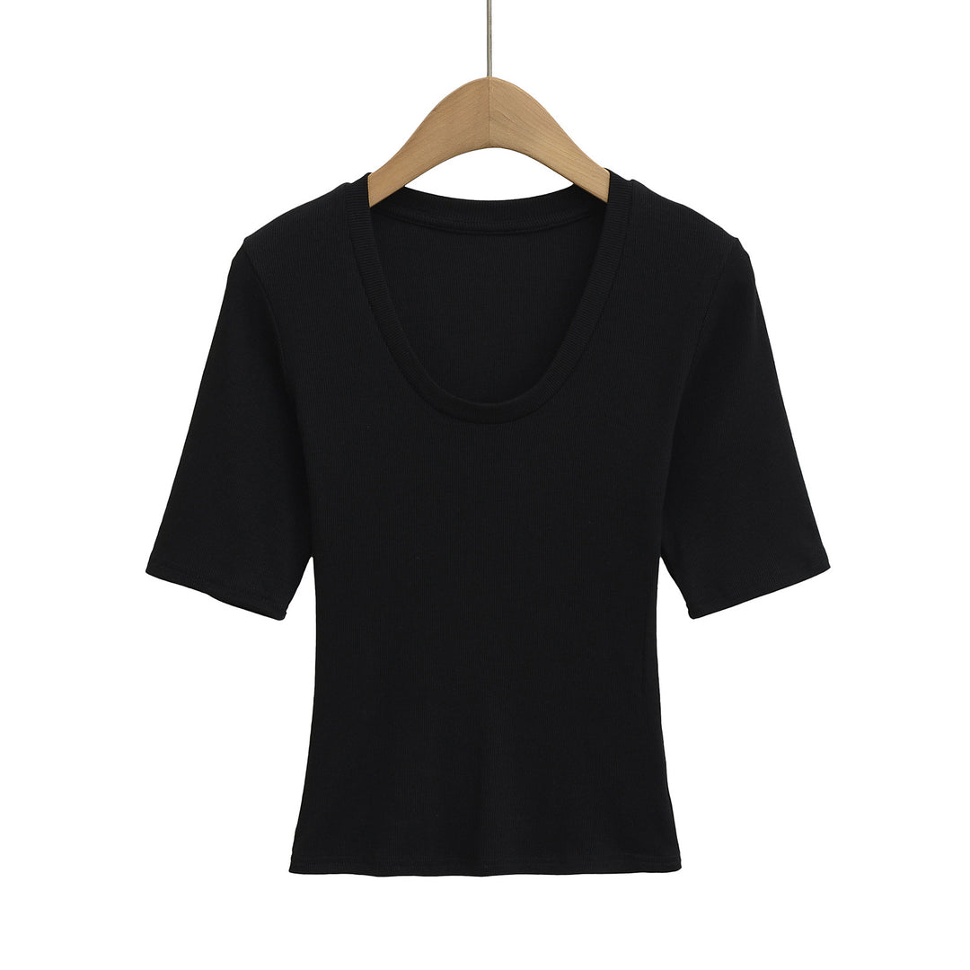 Dame Kortærmet T-shirt med dyb rundhalsudskæring og elastisk rib-materiale Stilla