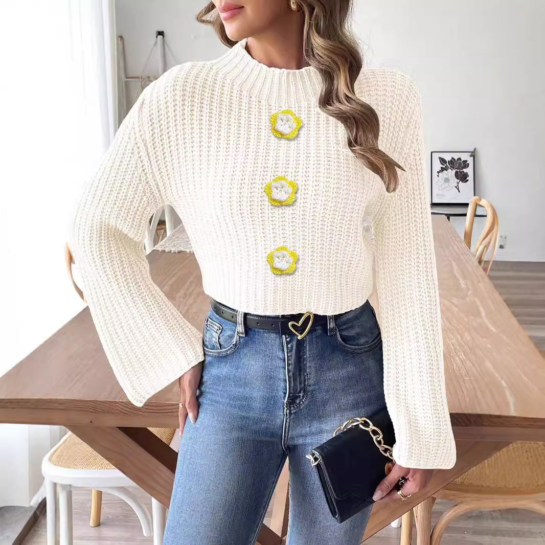 Femme Cropped Kabelstrikpullover med dekorative knapper Stilla